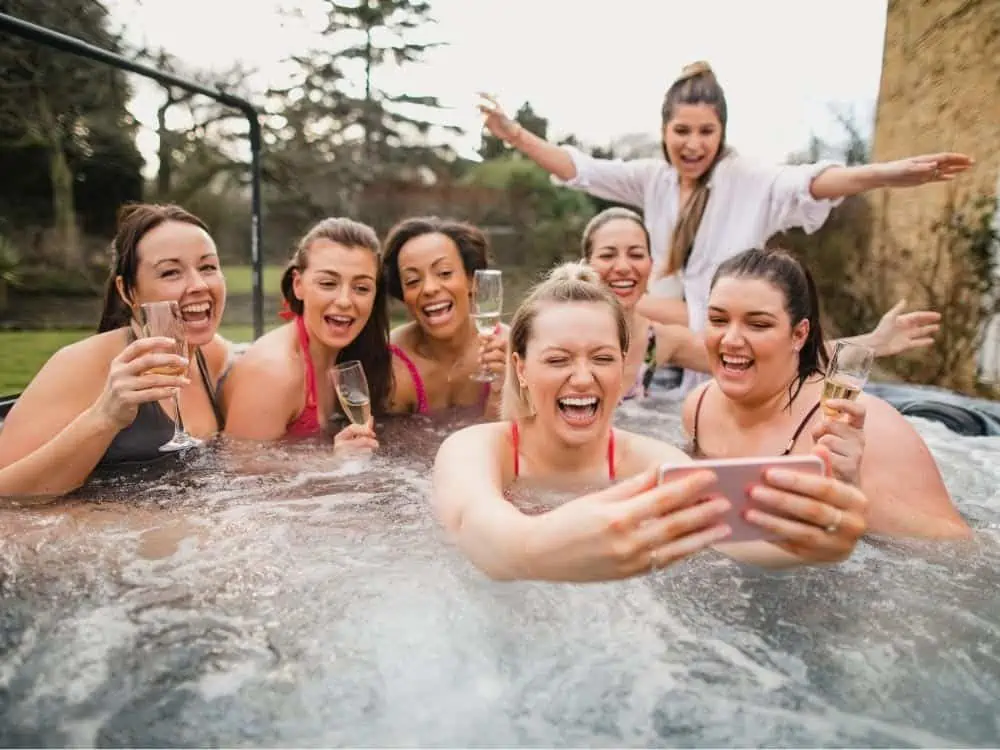 Epic Hot Tubs | Salt Water vs Chlorine Hot Tubs: Which One Is Better for Your Family?