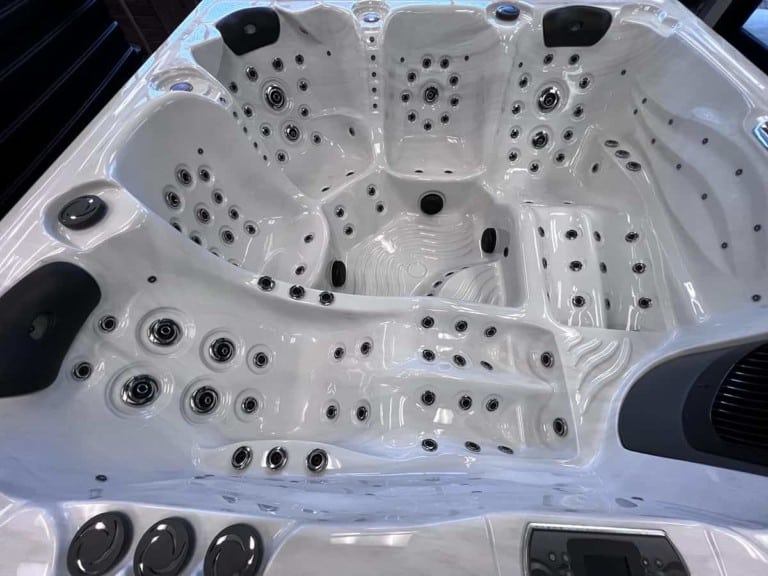 Best Dual Lounger Hot Tub