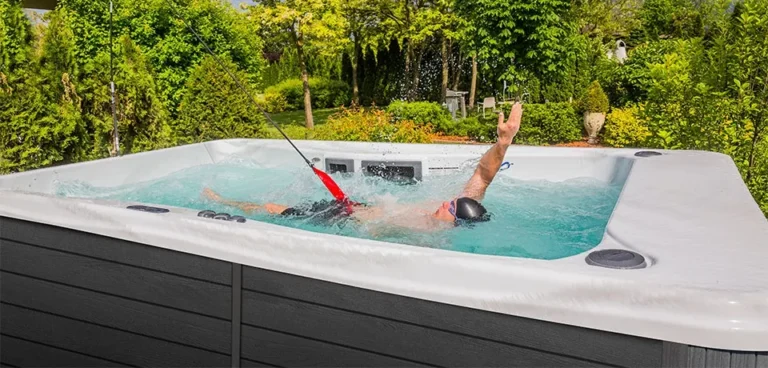 Wellis Danube Swim Spa Swimmer
