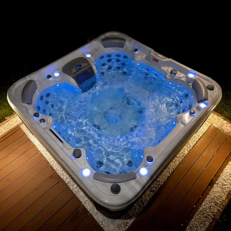 Wellis Vienna Life Hot Tub at Night