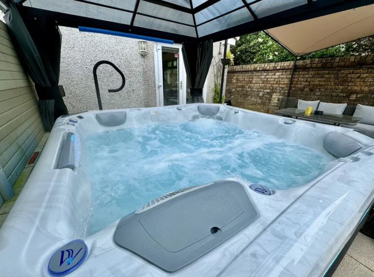 Wellis Kilimanjaro Hot Tub for Sale