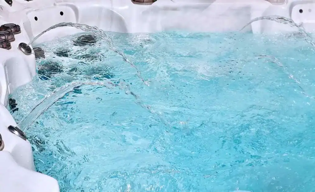 drain and clean hot tub